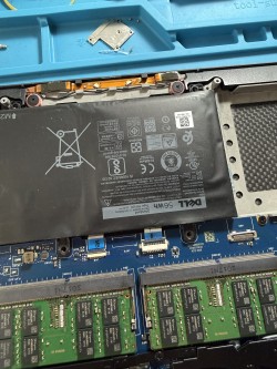 | Nên nâng cấp RAM hay SSD cho laptop cũ? So sánh hiệu quả thực tế