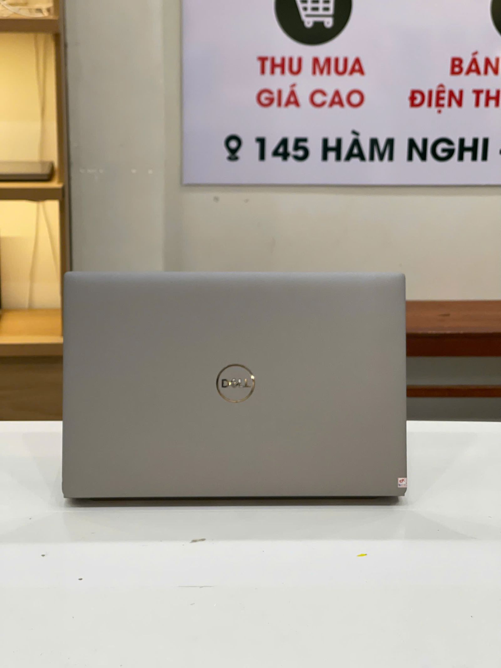 Laptop văn phòng giá tốt với thiết kế gọn gàng, phù hợp làm việc mỗi ngày