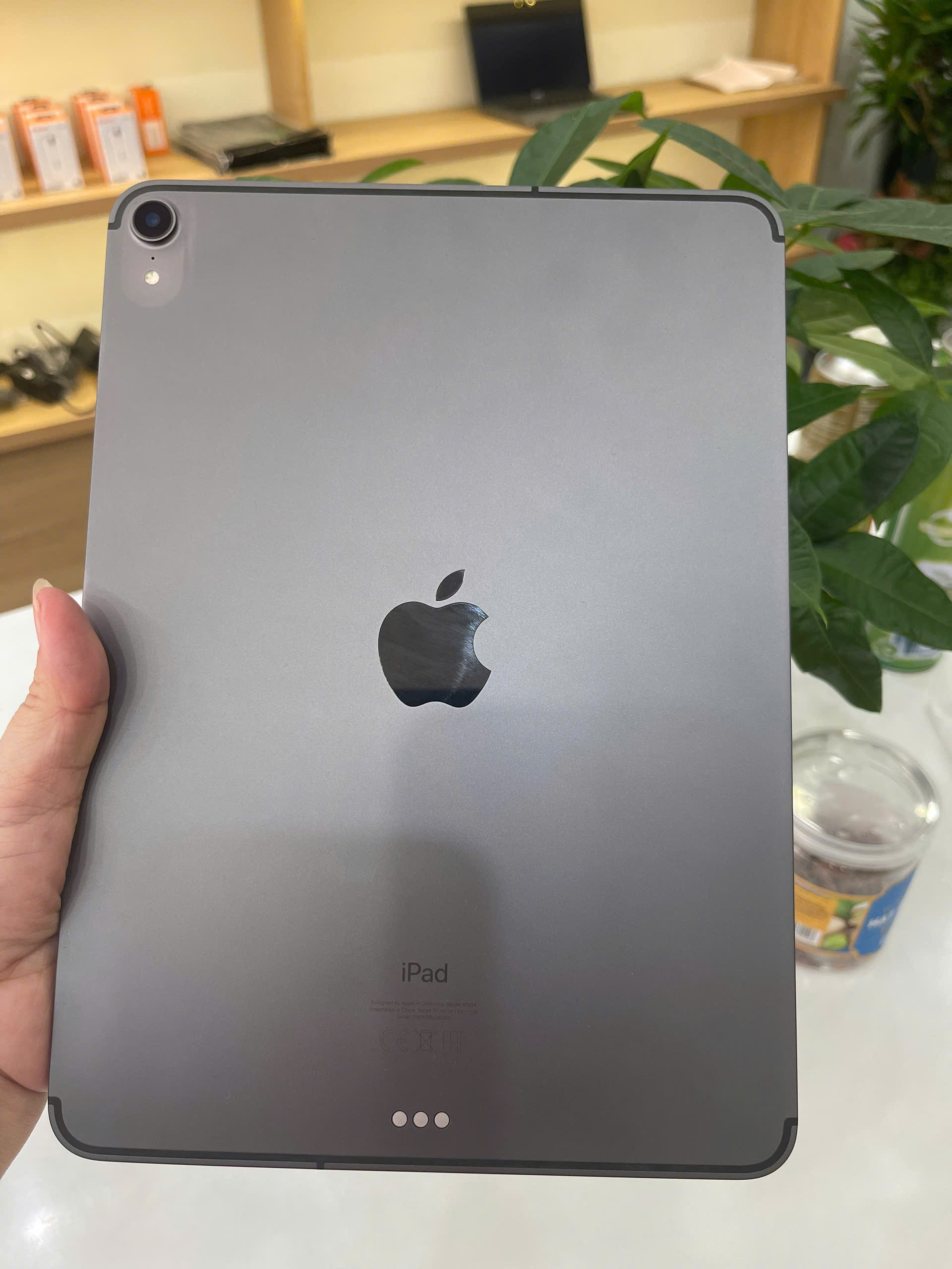 iPad Pro 11 inch 2018 1TB cấu hình mạnh mẽ với chip A12X Bionic
