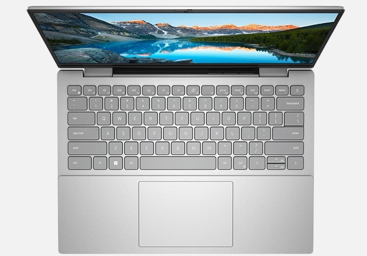 Laptop Dell Latitude 5430 tổng thể với thiết kế văn phòng thanh lịch